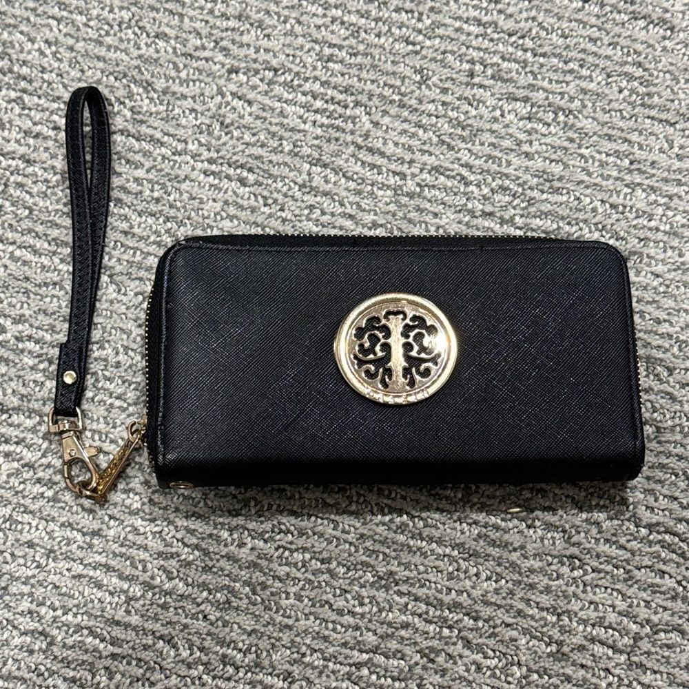Elegant Black Wristlet Wallet